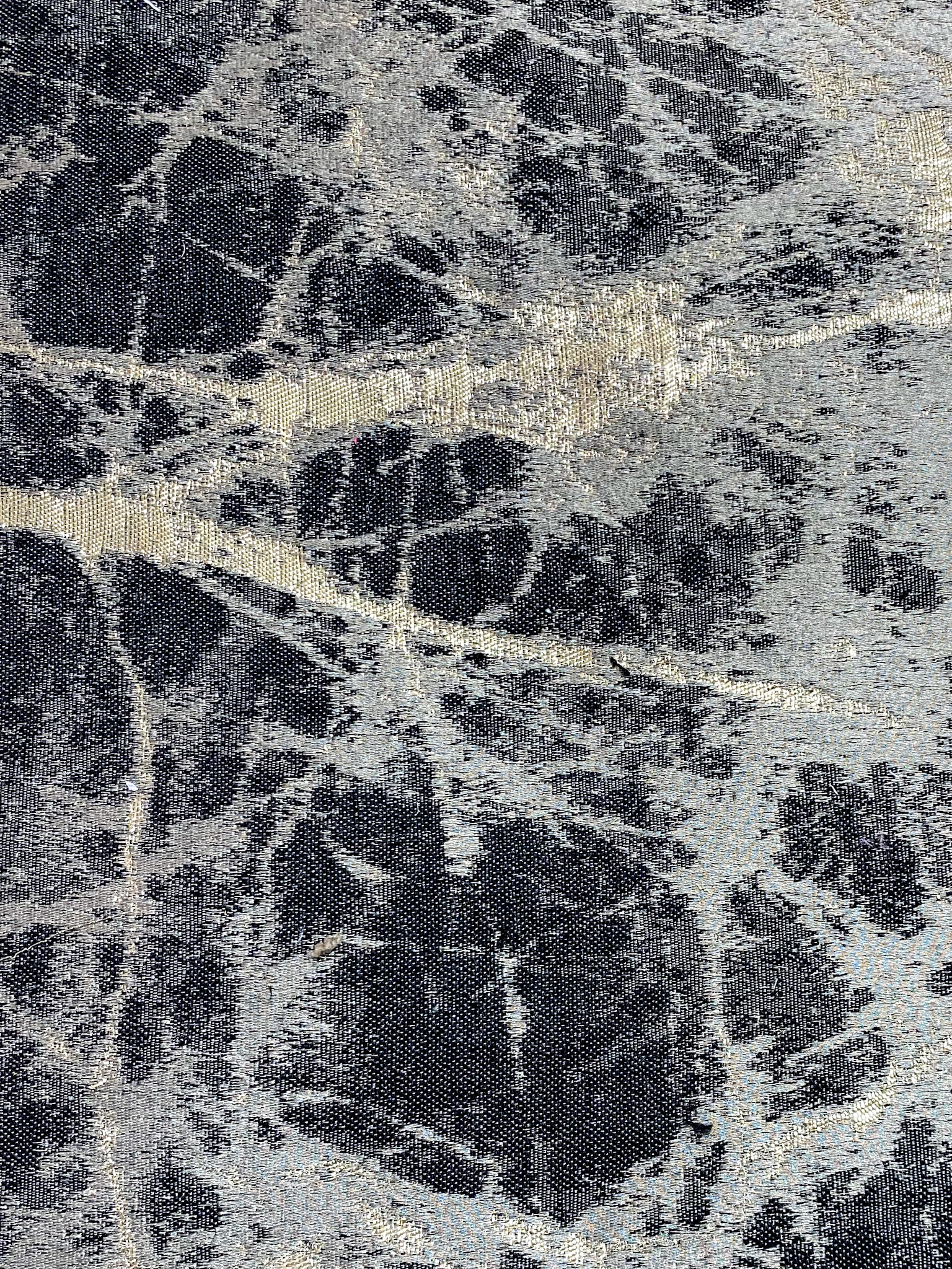Lava Charcoal